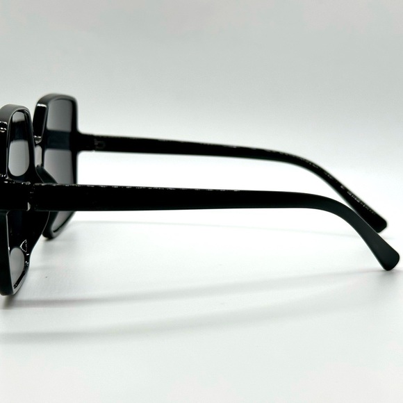 Women’s Basic Shades - Picture 2 of 3